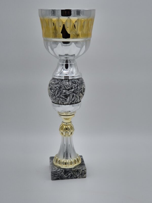 Kelch mit Stein (Pinolith)